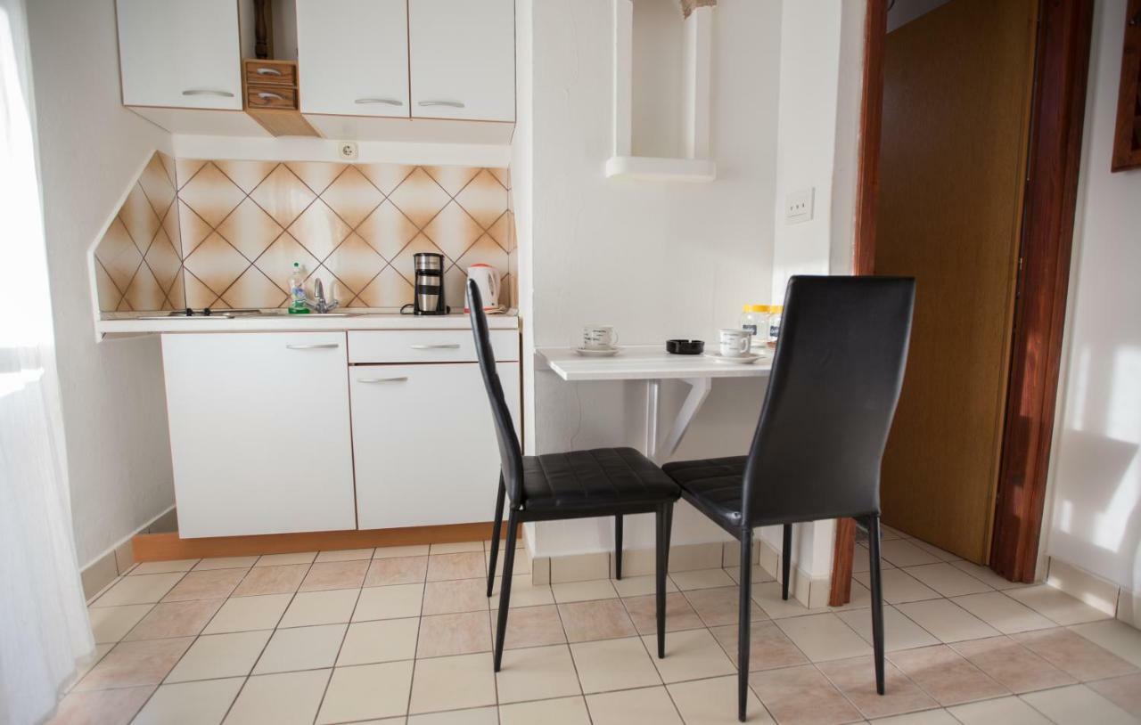 Studio Apartment By The Sea Šibenik Esterno foto